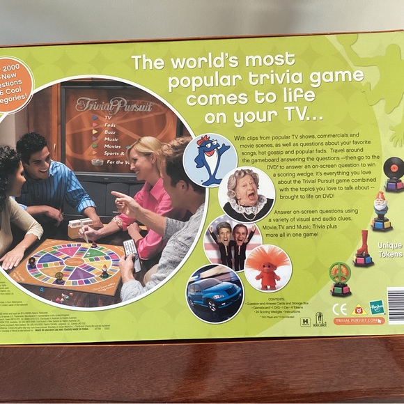 Trivial Pursuit DVD Pop2Culture Board Game - Picture 2 of 3